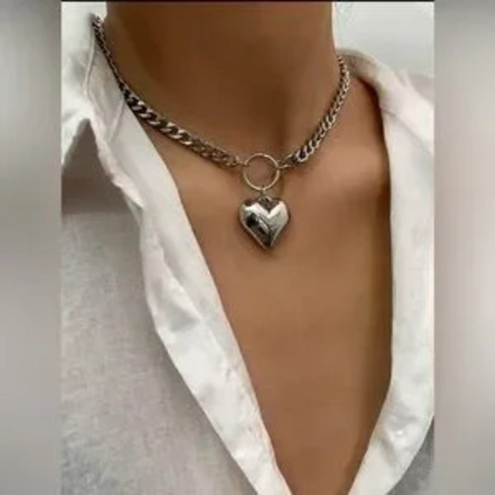 Silver Tone Chunky Chain Heart Pendant Necklace C Adjustable - Picture 1 of 3